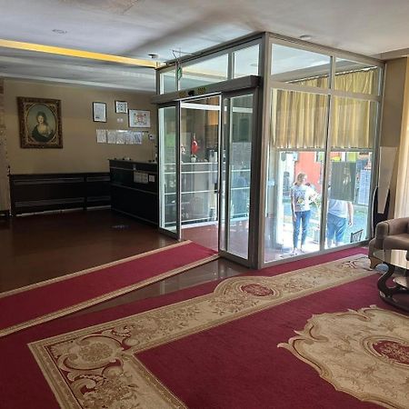 G Bakuri Hotel บาทูมิ ภายนอก รูปภาพ