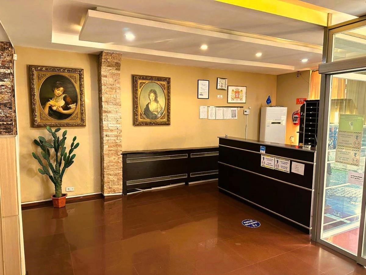 G Bakuri Hotel บาทูมิ ภายนอก รูปภาพ