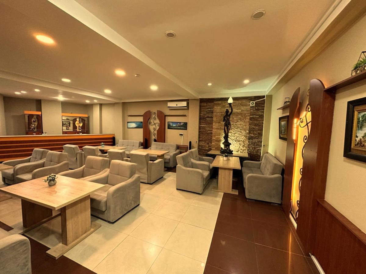 G Bakuri Hotel บาทูมิ ภายนอก รูปภาพ