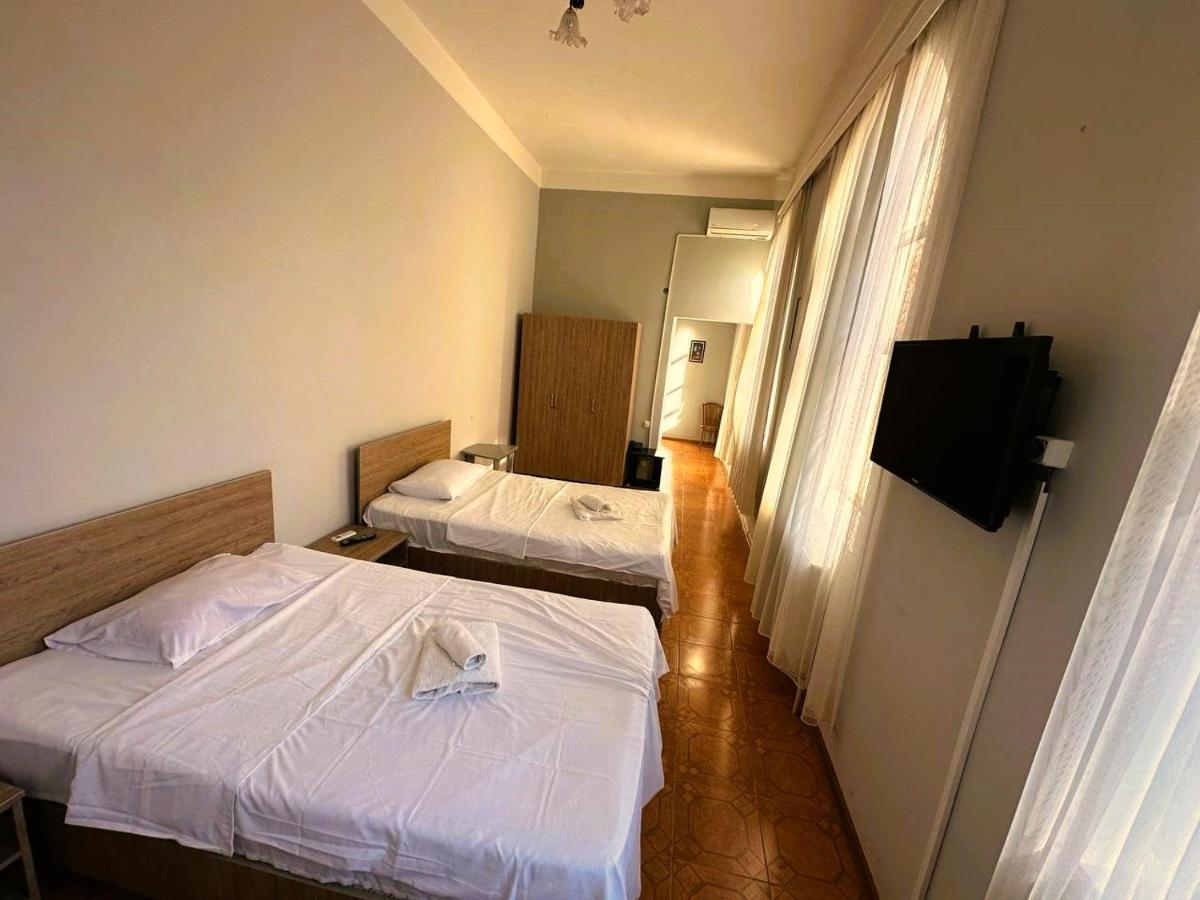 G Bakuri Hotel บาทูมิ ภายนอก รูปภาพ