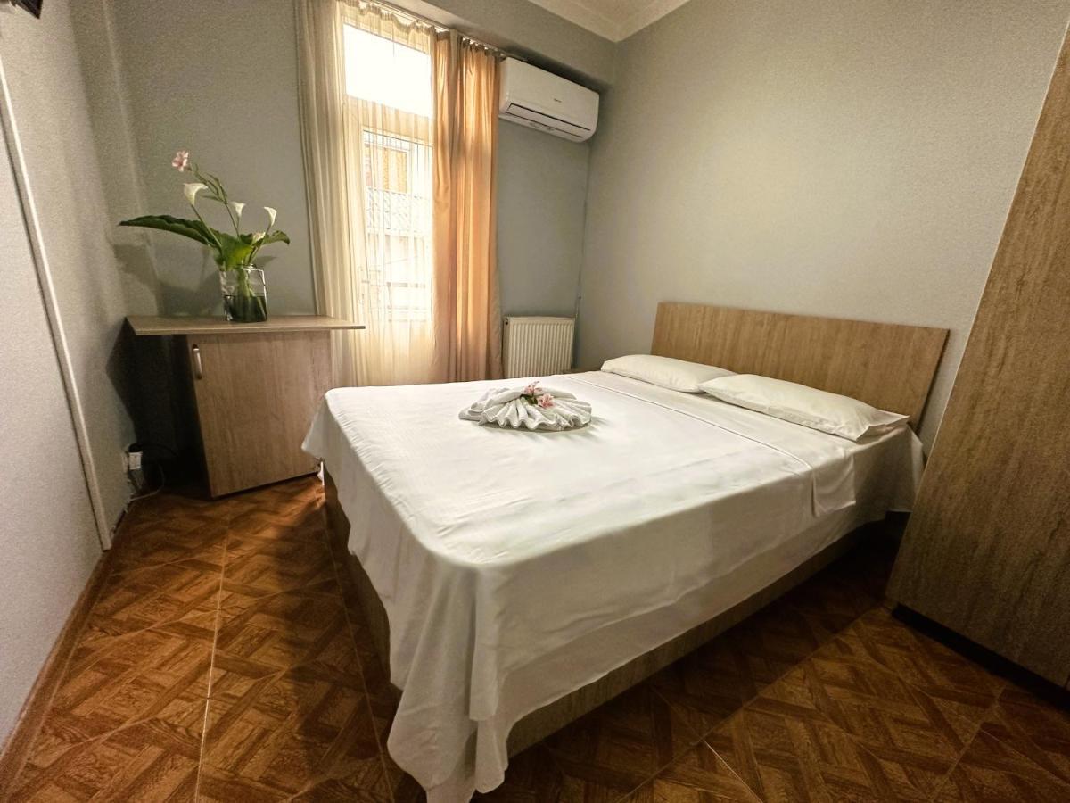 G Bakuri Hotel บาทูมิ ภายนอก รูปภาพ